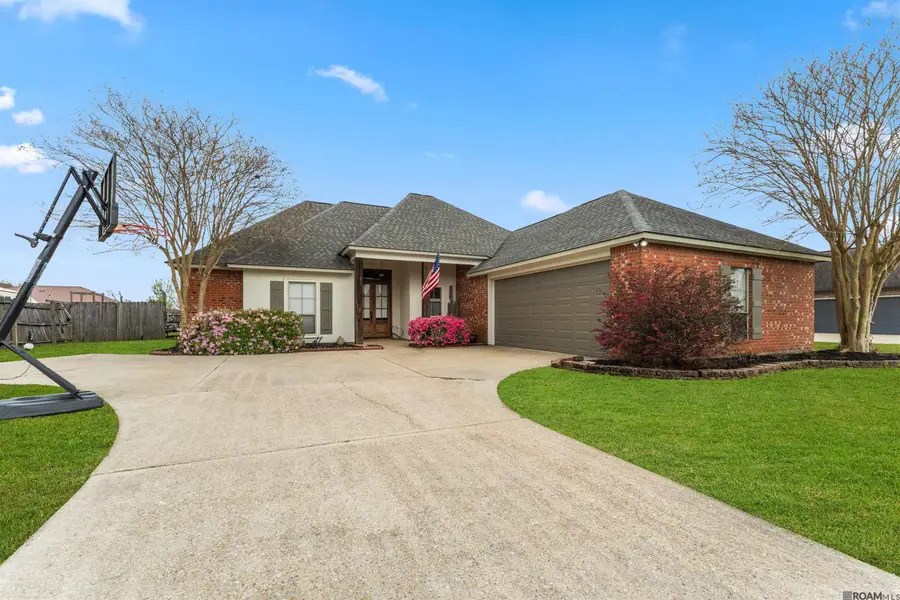 12490 Plantation Creek Dr, Geismar, LA 70734 - #2