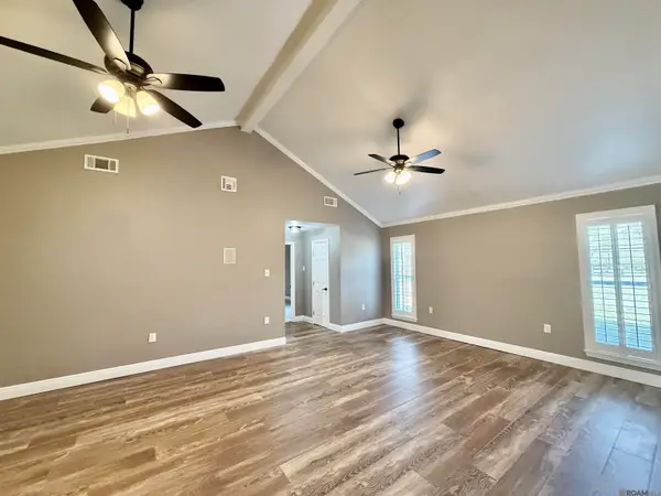 16706 Planchet Rd, Greenwell Springs, LA 70739