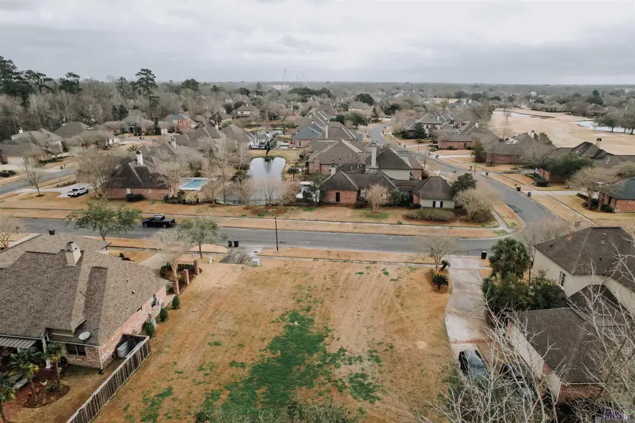 18936 Spyglass Hill Dr, Baton Rouge, LA 70809 - Image #2