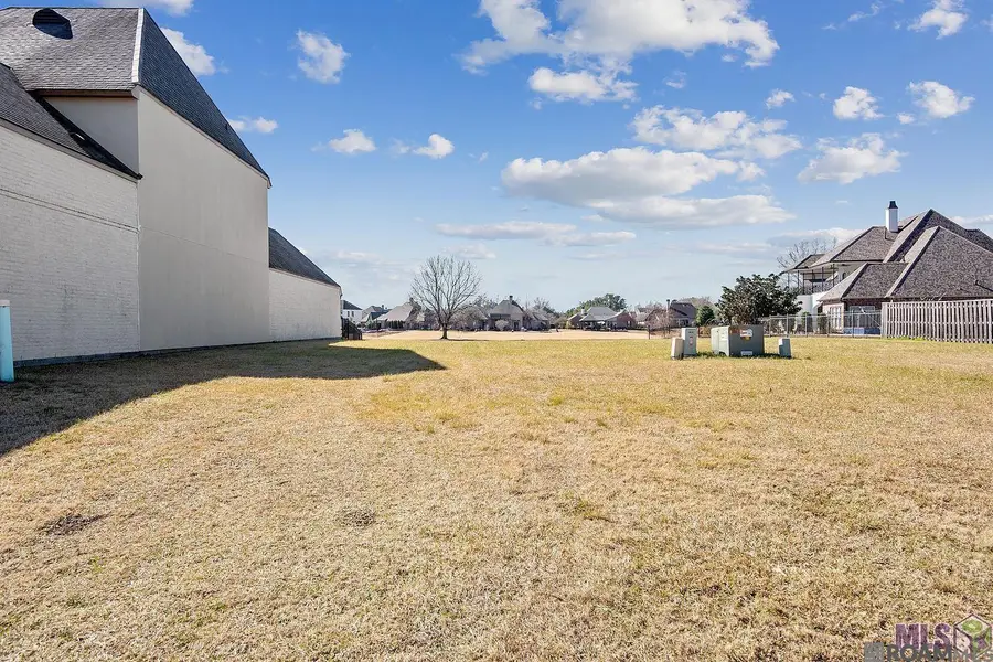 19810 Southern Hills Ave, Baton Rouge, LA 70809 - Image #3
