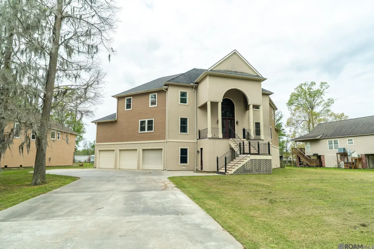 13876 Calle Sevario Dr, Prairieville, LA 70769 - Image #1