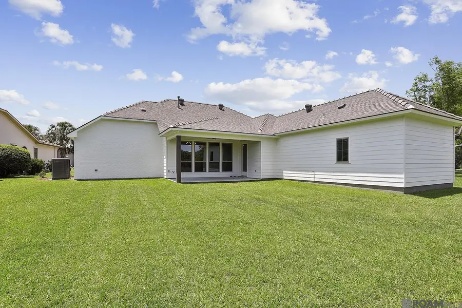 6112 Royal Palms Ct, Gonzales, LA 70737 - Image #2