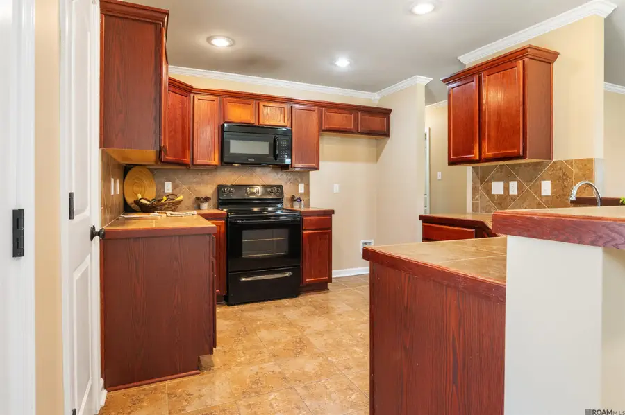 4848 Lois Dr, Zachary, LA 70791 - Image #3