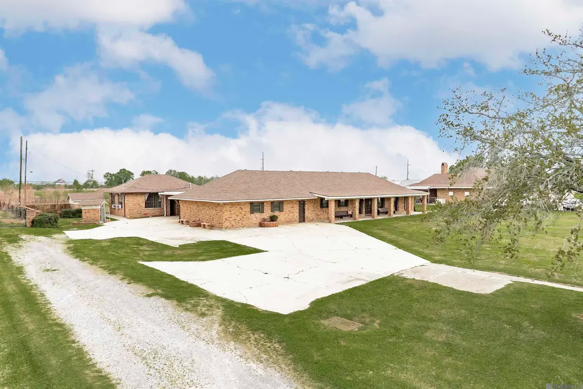 5511 N River Rd, Port Allen, LA 70767 - Image #1