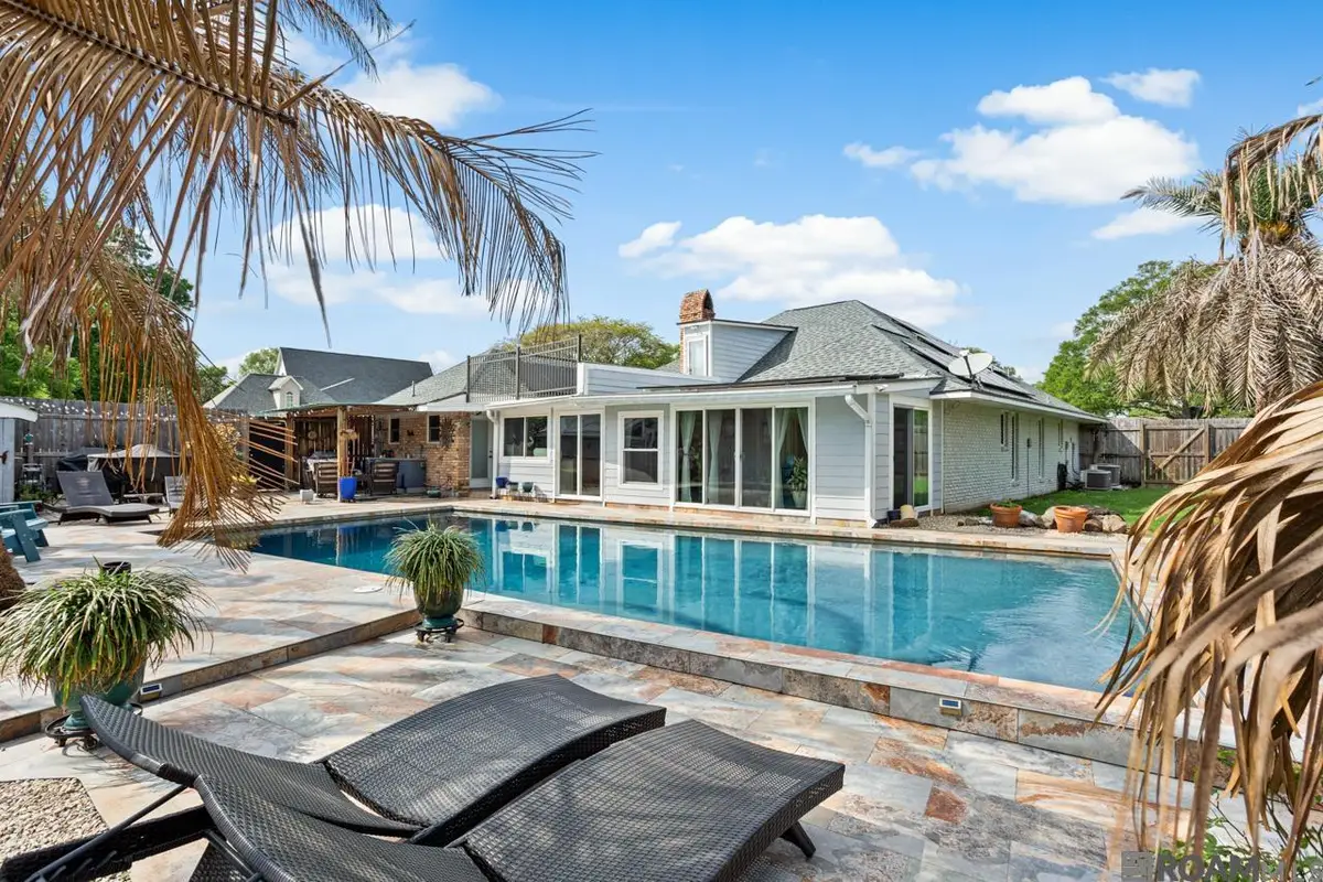 7994 Hermitage Dr, Denham Springs, LA 70726 - Image #1