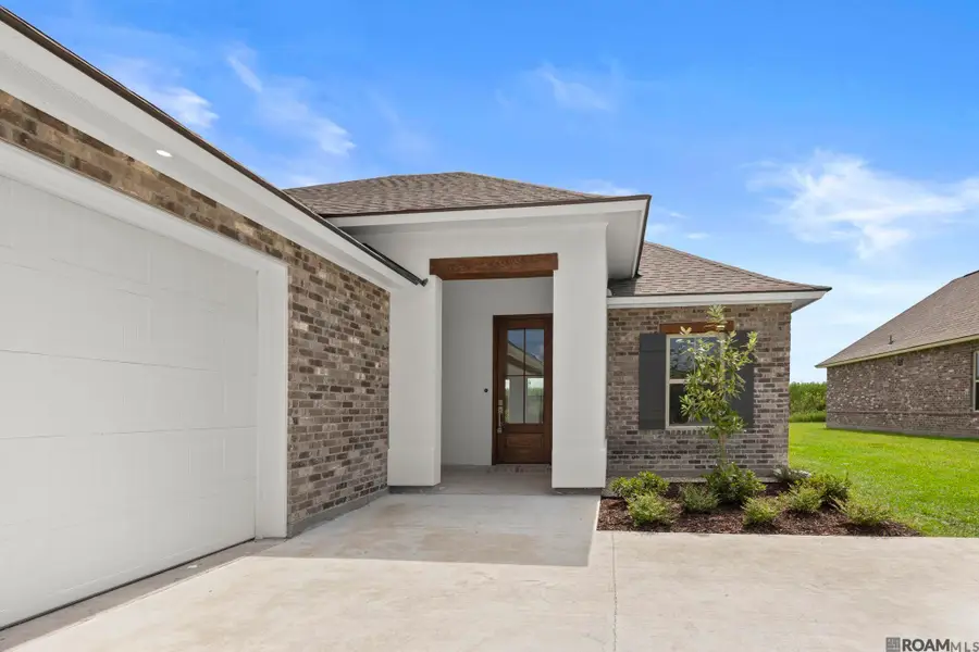 320 Marmandie Avenue, Thibodaux, LA 70301 - Image #2