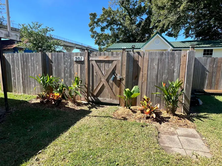 201 Ash St, Houma, LA 70363 - #2