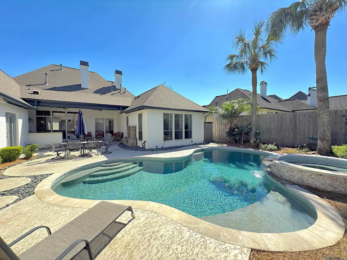 413 Long Meadow Dr, Baton Rouge, LA 70810 - Image #1