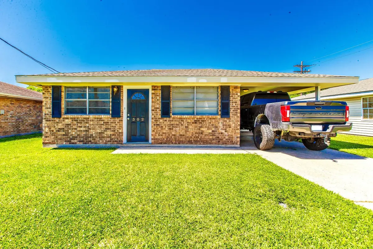 302 Troy St, Houma, LA 70363 - #1
