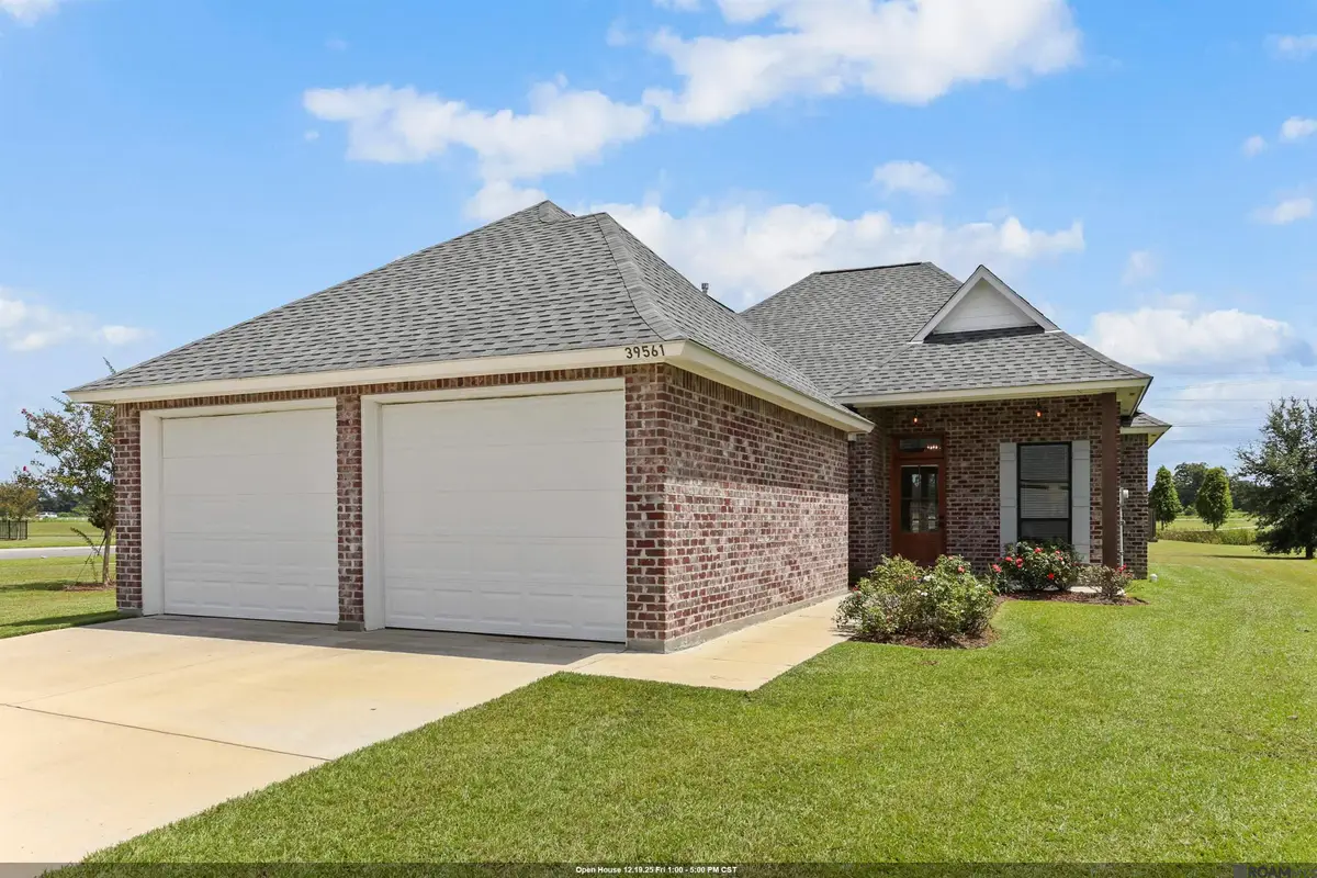 39561 Hernando De Soto Dr, Darrow, LA 70725 - Image #1