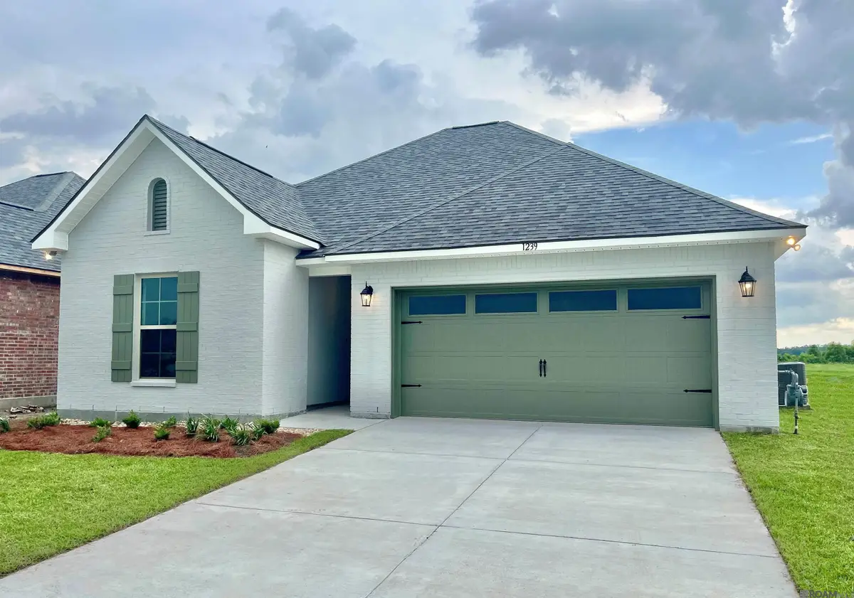 1239 Elliston Dr, Gonzales, LA 70737 - Image #1