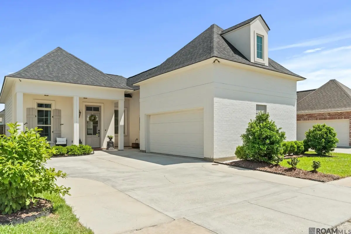 529 Flycatcher Dr, Baton Rouge, LA 70810 - Image #1