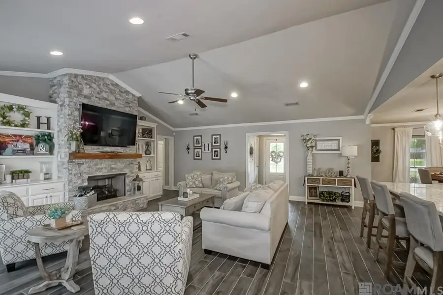 6213 Donnybrook Ave, Greenwell Springs, LA 70739 - Image #2