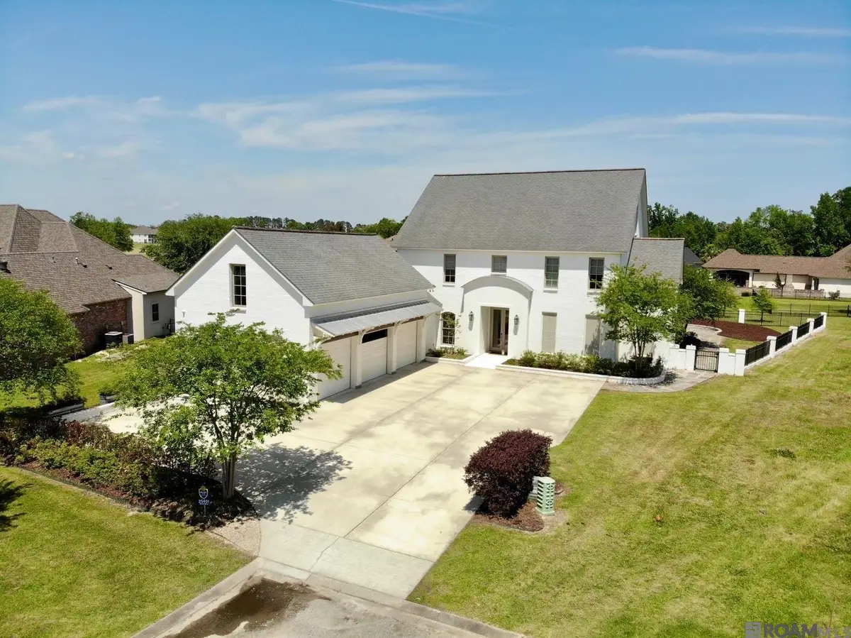 25601 Oakmont Ct, Denham Springs, LA 70726 - Image #1