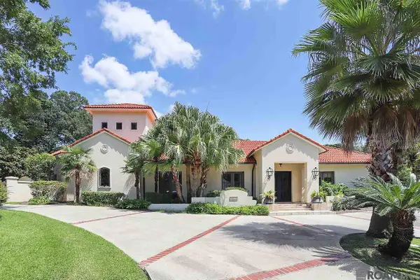 9923 E Myrtle View Ct, Baton Rouge, LA 70810