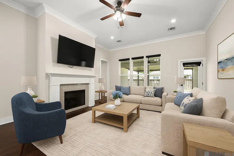 9629 S Creek Dr, Denham Springs, LA 70726 - Image #2