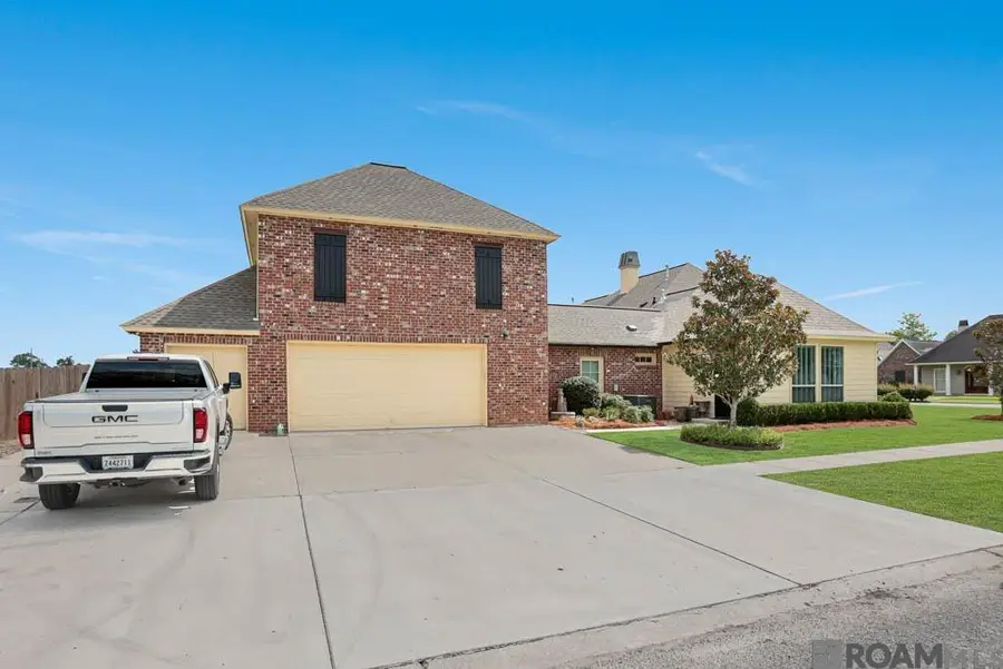 3146 Silver Sand Dr, Baton Rouge, LA 70816 - Image #2
