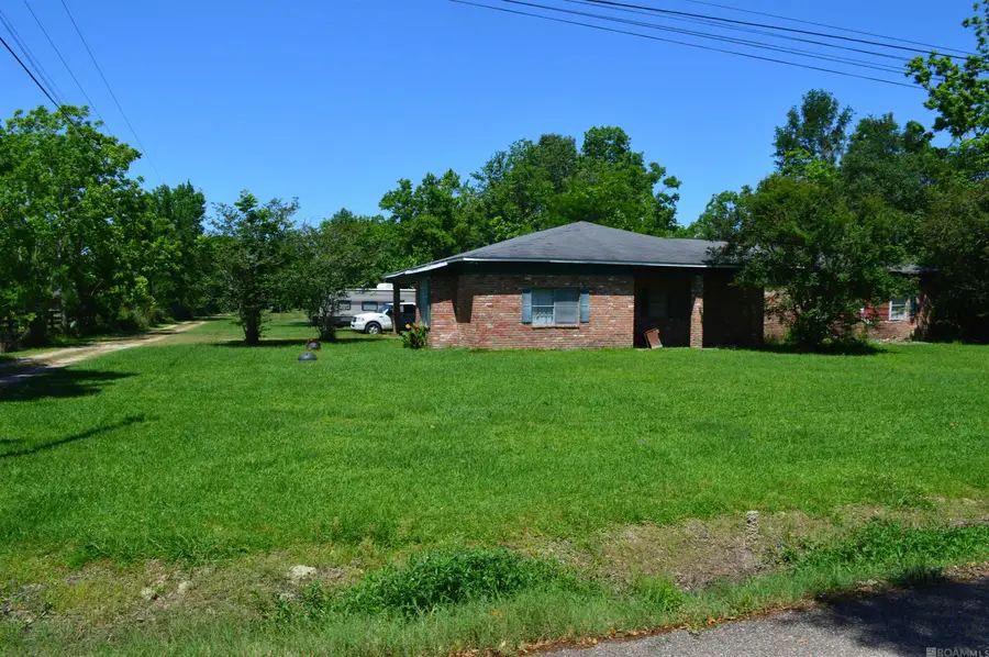 14289 W A J Rouyea Rd, Gonzales, LA 70737 - Image #2