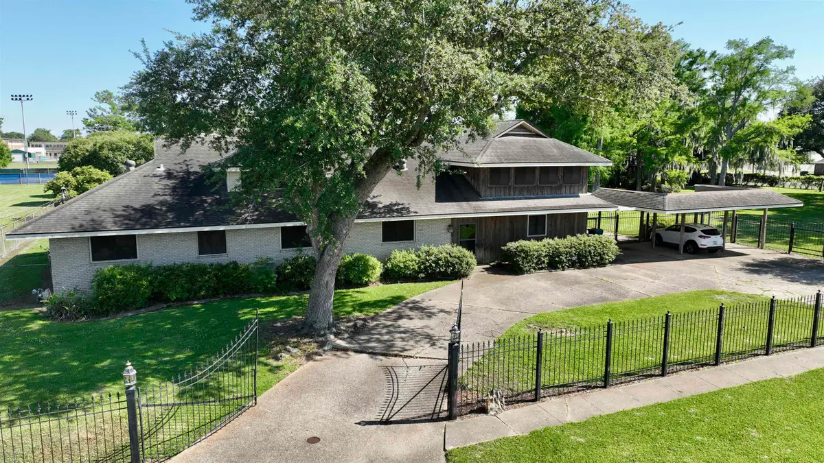 814 Spruce St, Morgan City, LA 70380 - #1