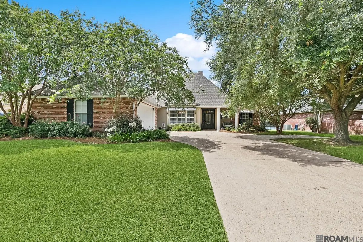 19025 Vignes Lake Ave, Baton Rouge, LA 70817 - Image #1