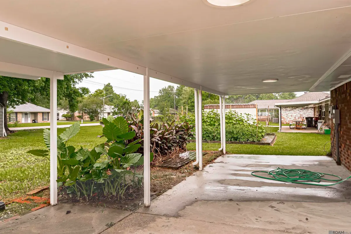 2901 Caroljack Dr, Baton Rouge, LA 70816 - Image #1