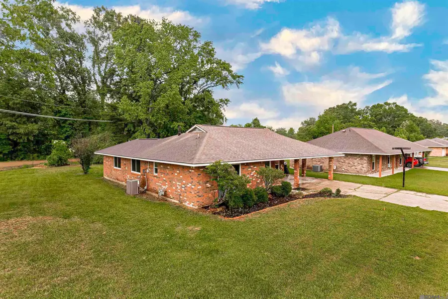 2901 Caroljack Dr, Baton Rouge, LA 70816 - Image #2