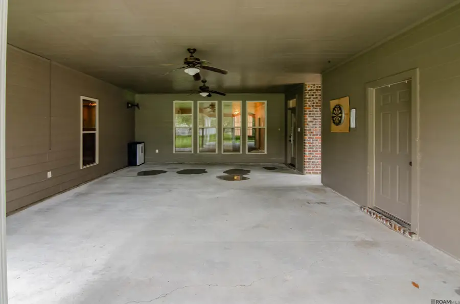 42248 Conifer Dr, Gonzales, LA 70737 - Image #2
