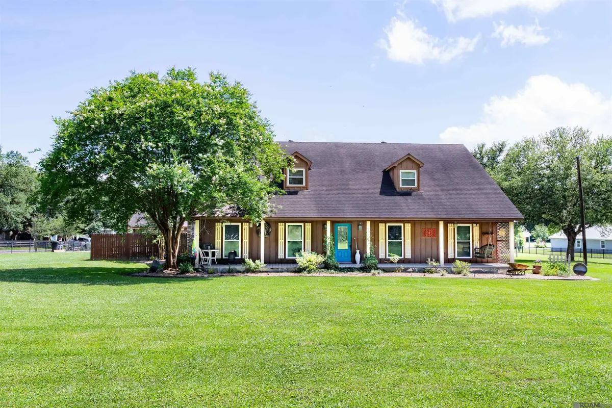 22881 Brittney Renee Dr, Zachary, LA 70791 - Image #1