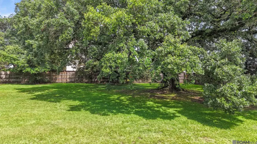 2212 Idle Oaks Dr, Baton Rouge, LA 70808 - Image #3
