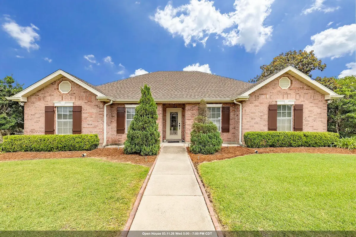 108 Lindsey Dr, Houma, LA 70360 - #1