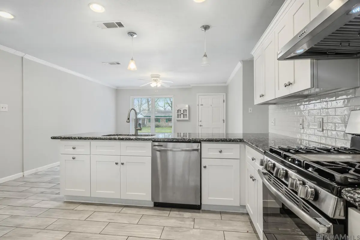 7356 Meadowview Ave, Baton Rouge, LA 70810 - Image #1