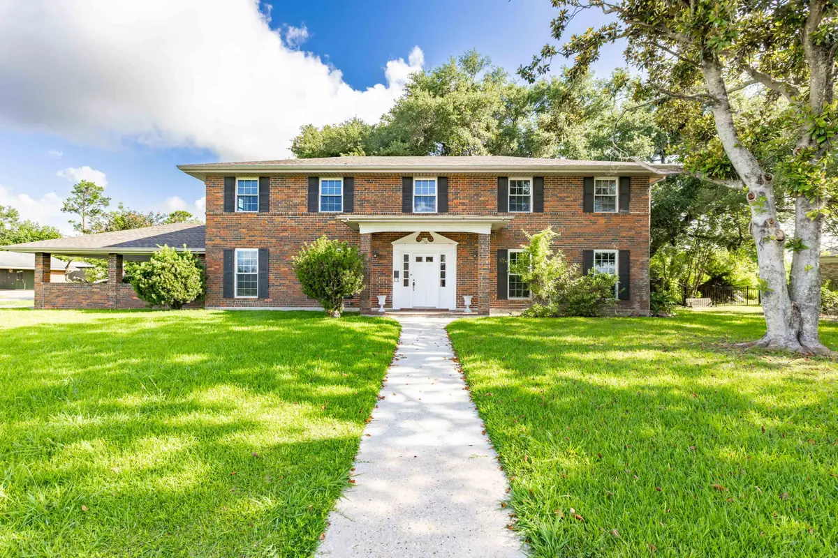 510 Eighth St, Houma, LA 70364 - #1