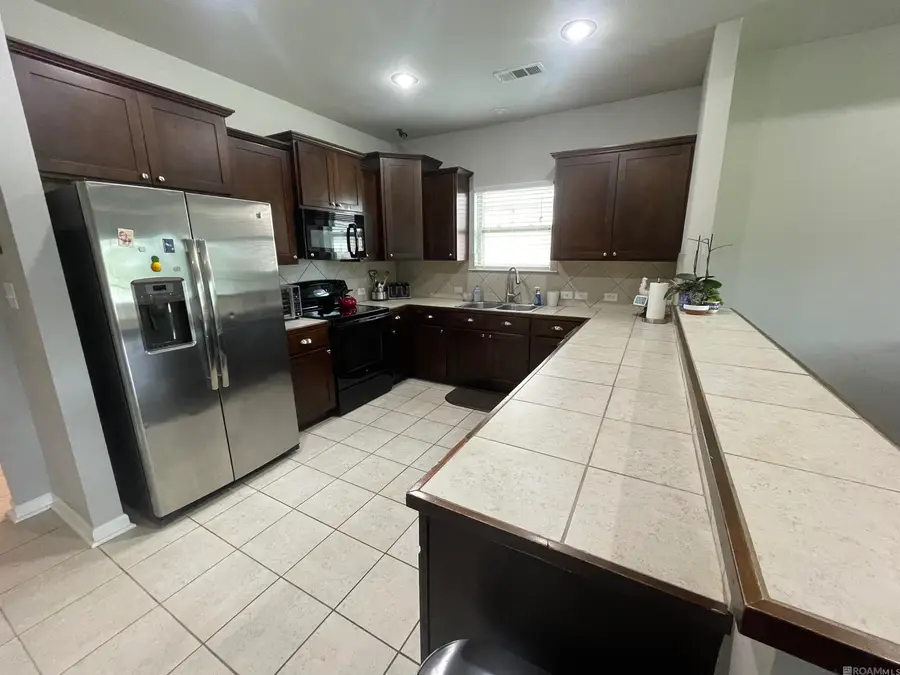 4221 Olivia Drive, Addis, LA 70710 - Image #3