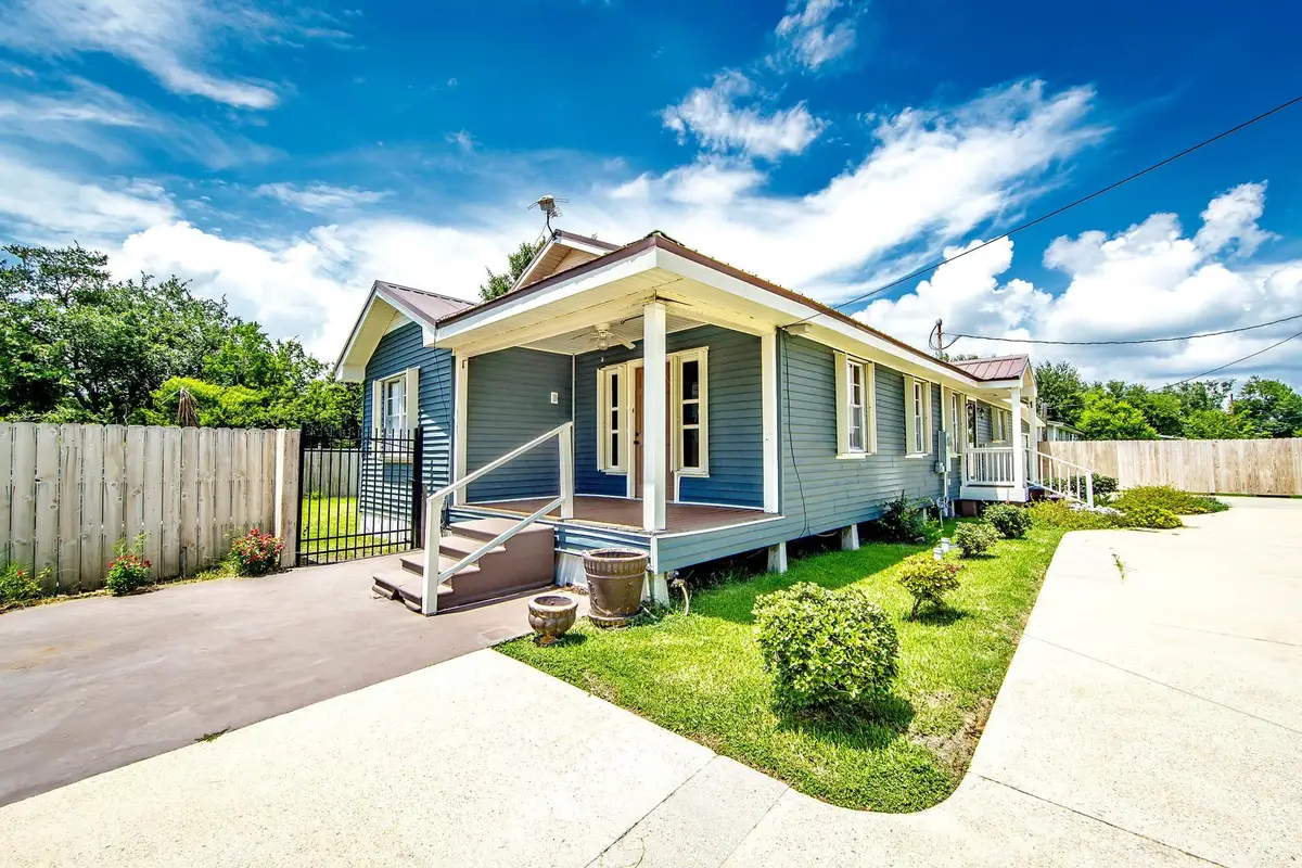 145 143rd Street, Galliano, LA 70354 - #1