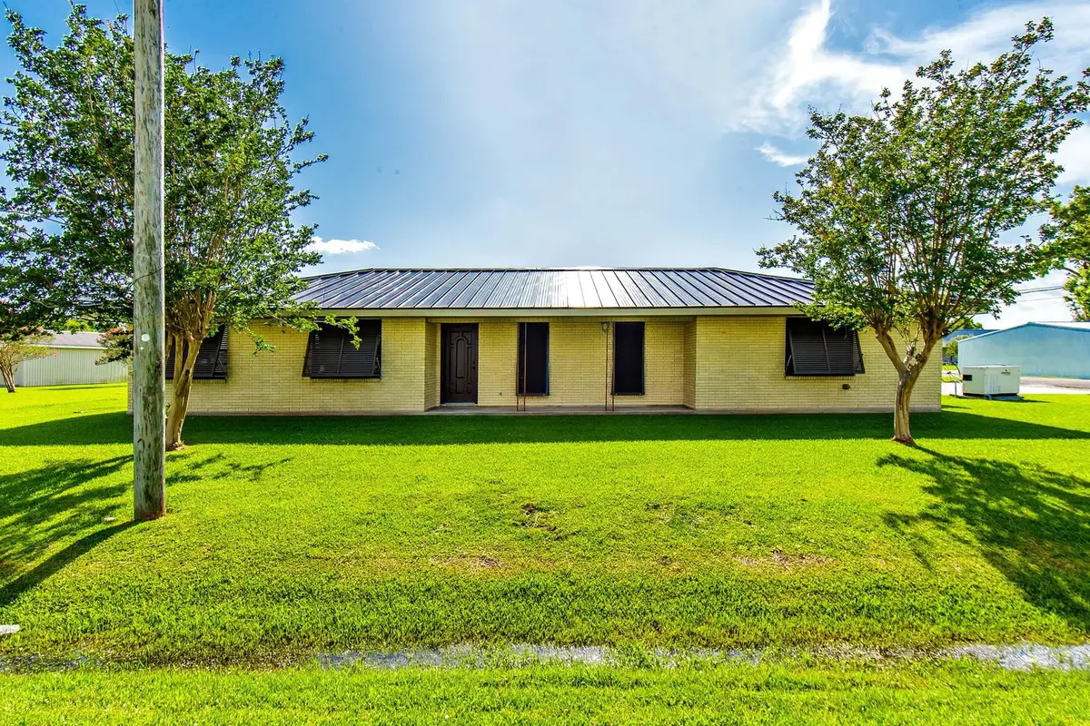 402 Four Point Drive, Raceland, LA 70394 - #1