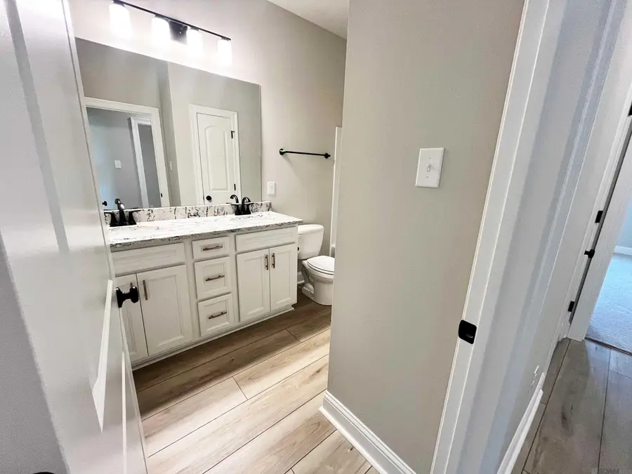 8862 Lyndanne Drive, Denham Springs, LA 70726 - Image #3
