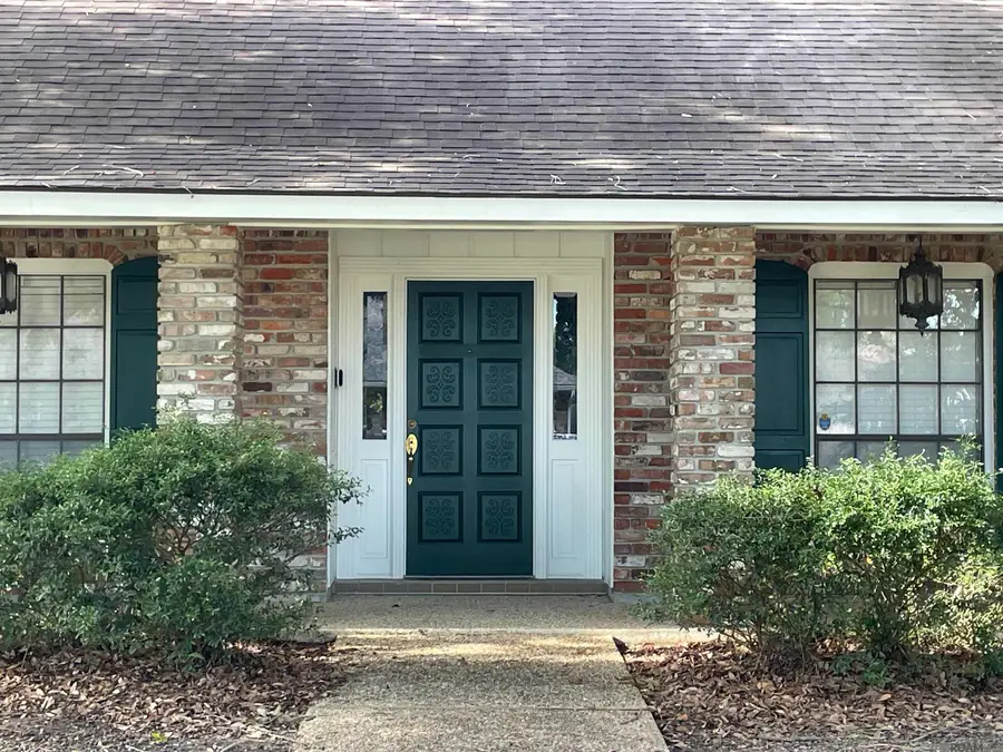 8932 Norfolk Dr, Baton Rouge, LA 70809 - Image #2