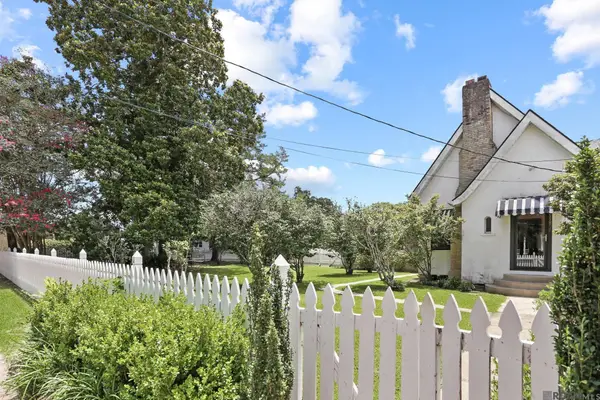 11892 Ferdinand St, St Francisville, LA 70775