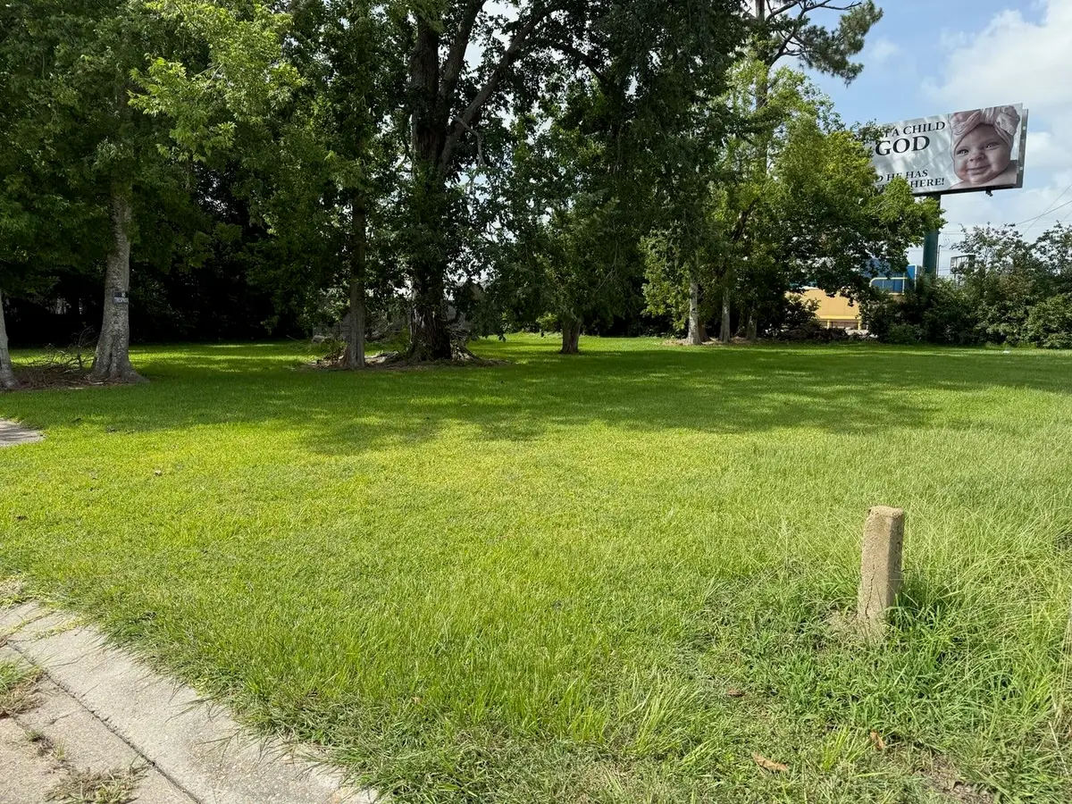 1680 East Tunnel Boulevard, Houma, LA 70363 - #1