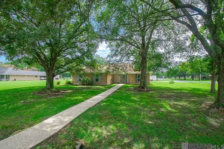 10112 Shoe Creek Dr, Baton Rouge, LA 70818 - Image #2