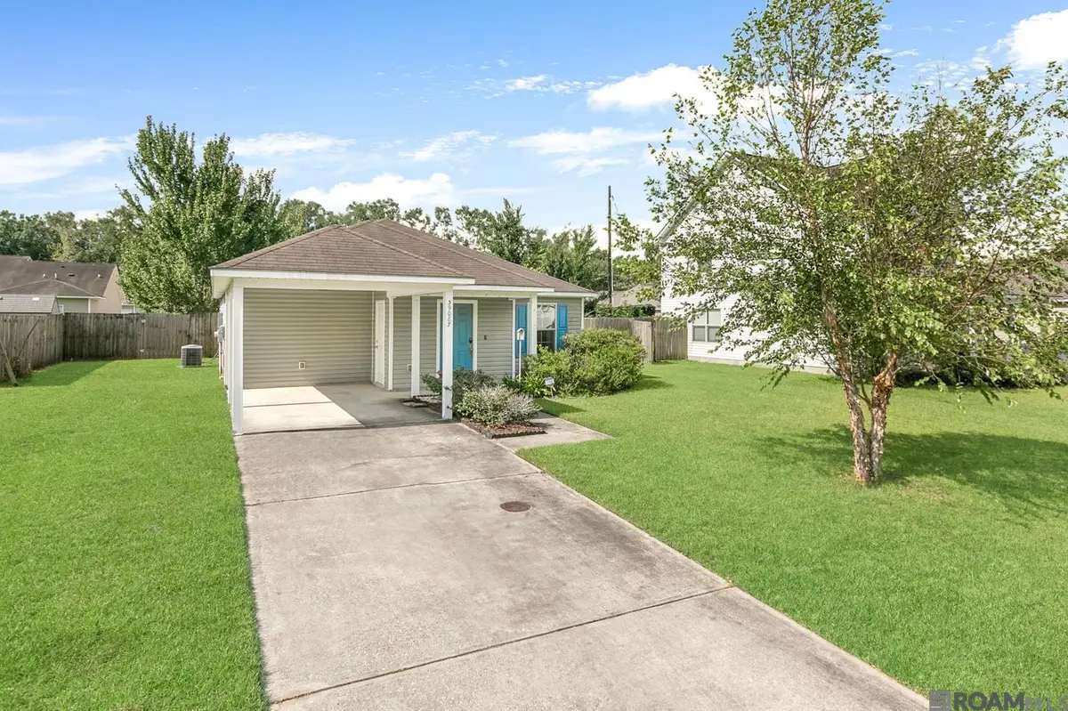 39087 Prairie North Dr, Gonzales, LA 70737 - Image #1