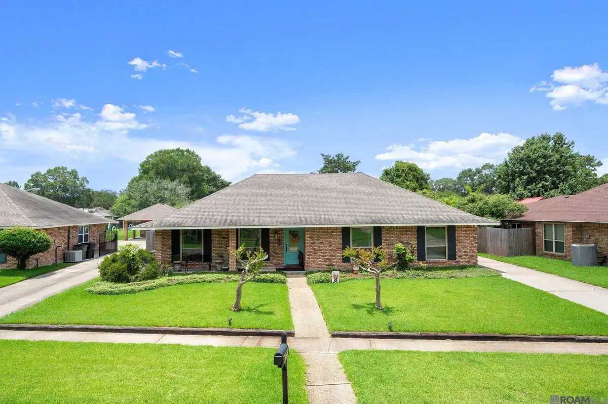 4920 Woodlyn Dr, Baton Rouge, LA 70816 - Image #1
