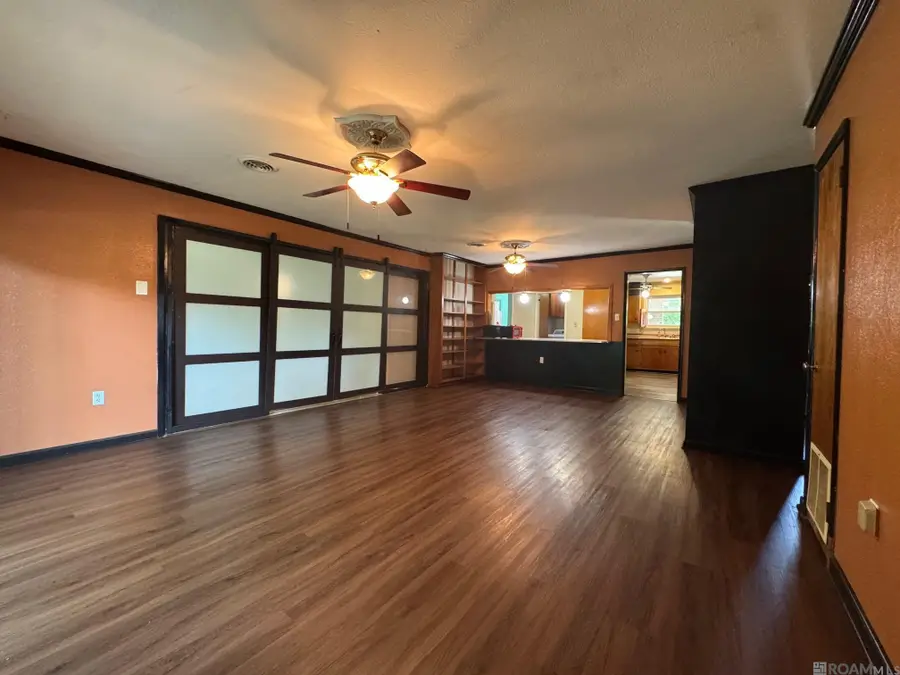 10970 Darius Dr, Baton Rouge, LA 70816 - Image #2