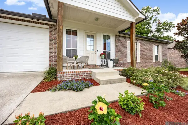 1648 Mary Evers Dr, Baton Rouge, LA 70810