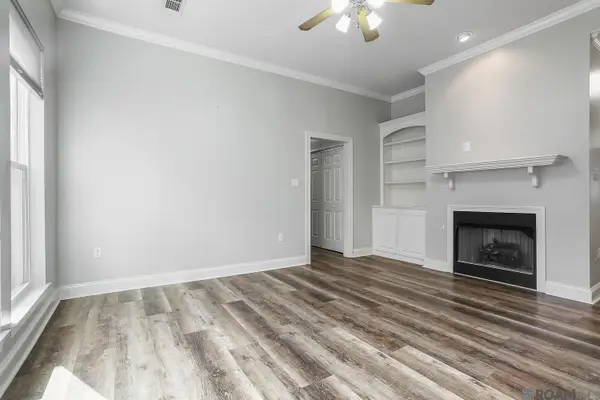 5565 Ducros Dr, Baton Rouge, LA 70820