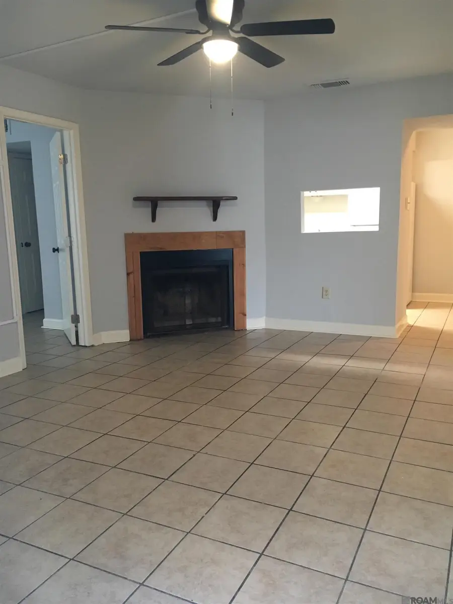 751 Hammond Manor Dr, Baton Rouge, LA 70816 - Image #3