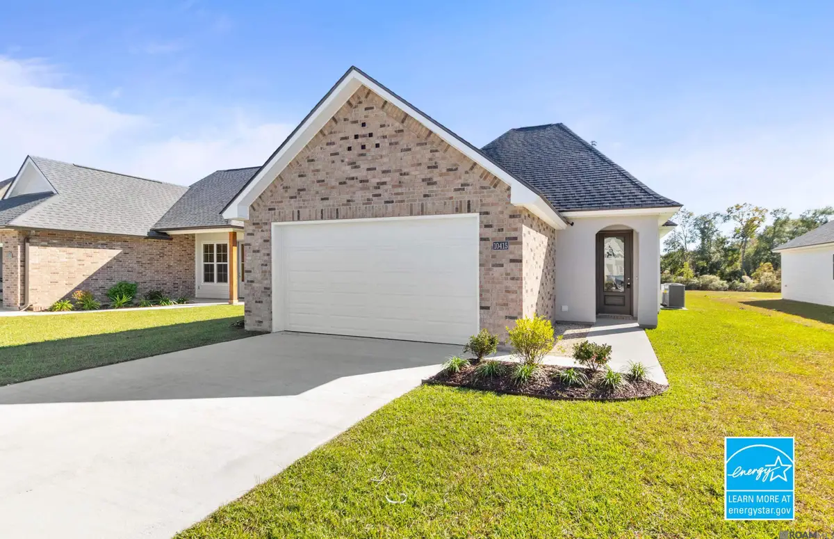 10415 Highland Lakes Dr, Denham Springs, LA 70726 - Image #1