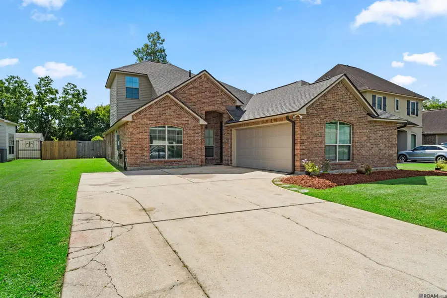 10063 Montrachet Dr, Baton Rouge, LA 70817 - Image #2