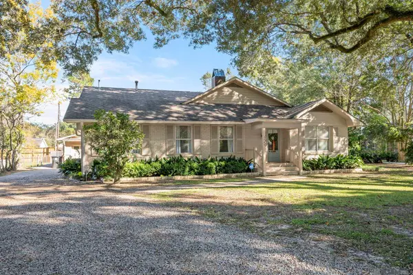 1547 Avondale Dr, Baton Rouge, LA 70808