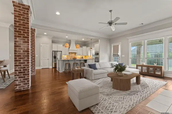 36493 Lake Bend Ave, Prairieville, LA 70769